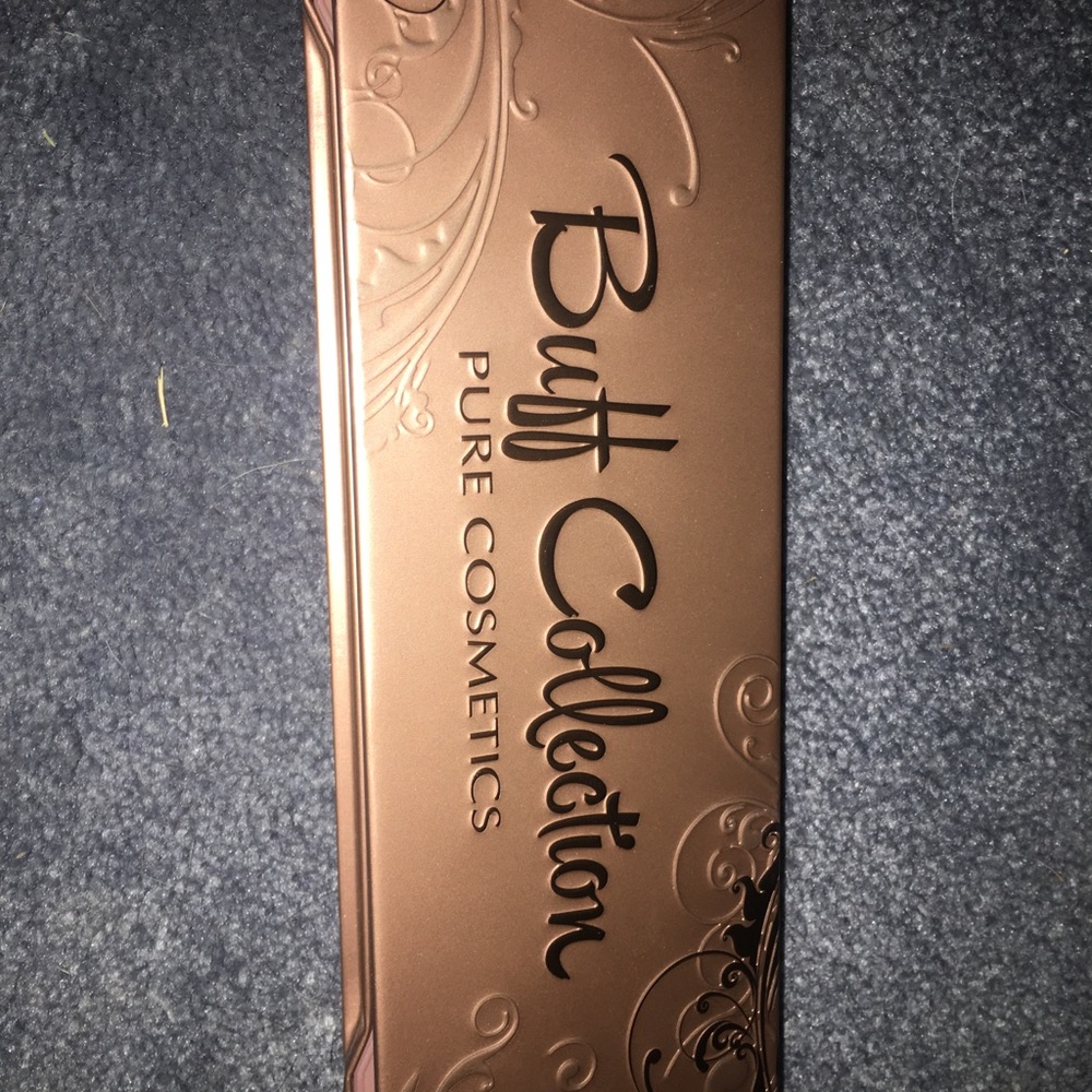Eyeshadow palette